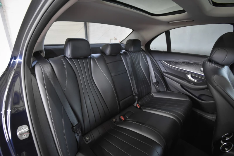 Mercedes-Benz E 350 360Camera/Burmester/StarDust, снимка 11 - Автомобили и джипове - 51117552