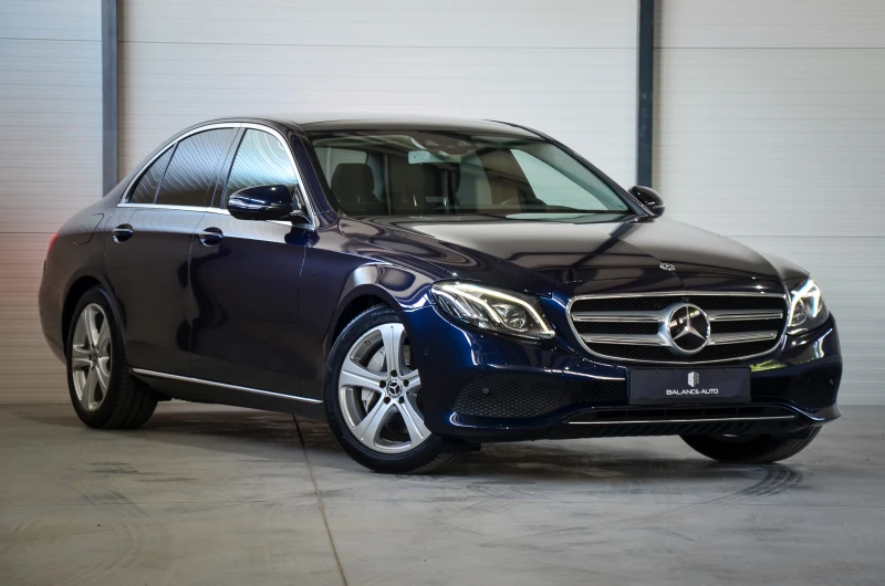 Mercedes-Benz E 350 360Camera/Burmester/StarDust, снимка 3 - Автомобили и джипове - 51117552