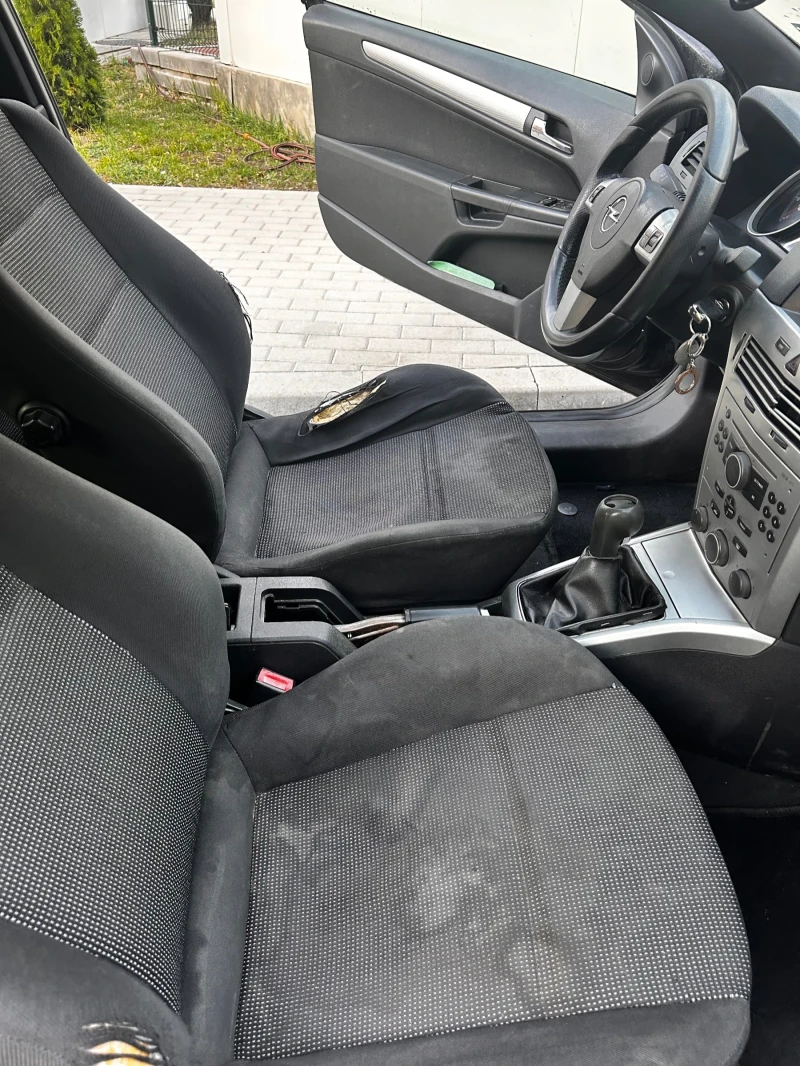 Opel Astra, снимка 13 - Автомобили и джипове - 52429409