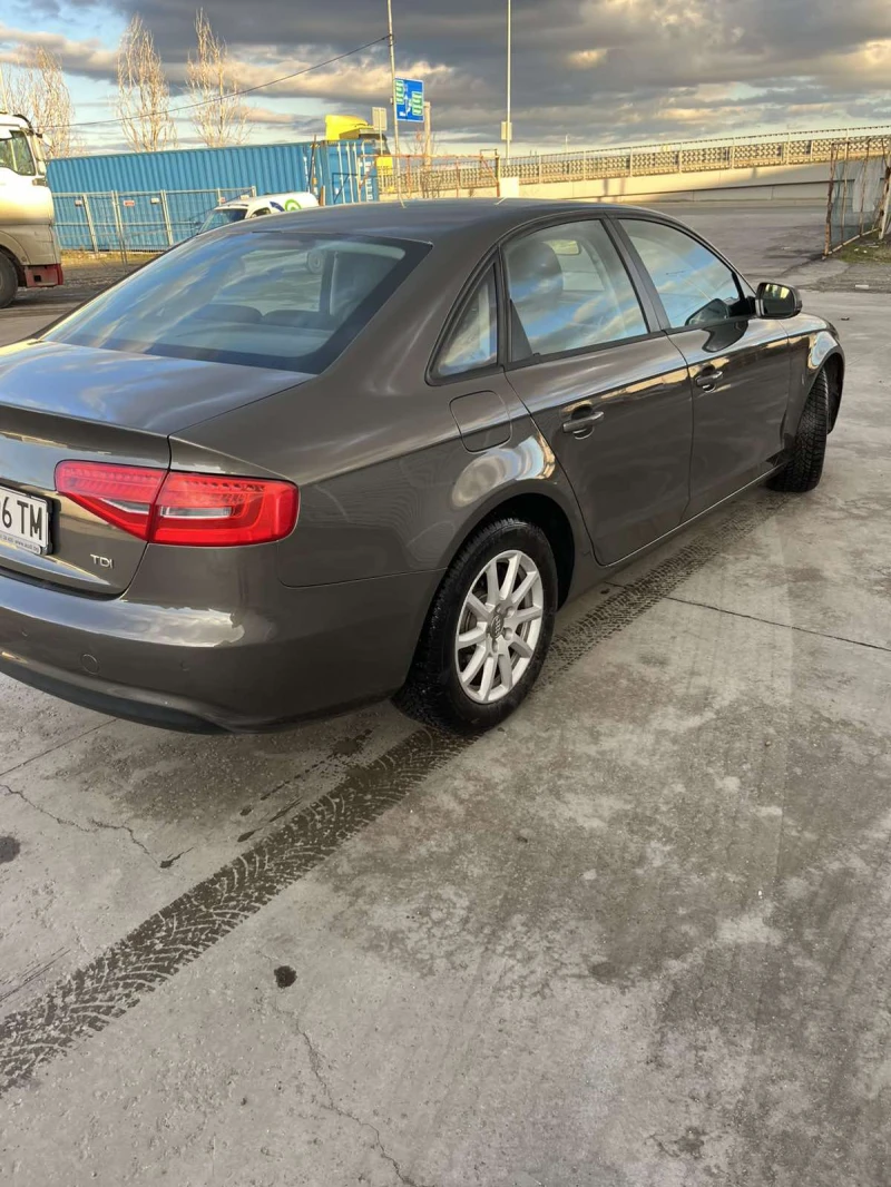 Audi A4, снимка 4 - Автомобили и джипове - 52698568