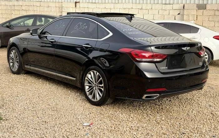 Hyundai Genesis * * ТОП-ЦЕНА* *  - изображение 3