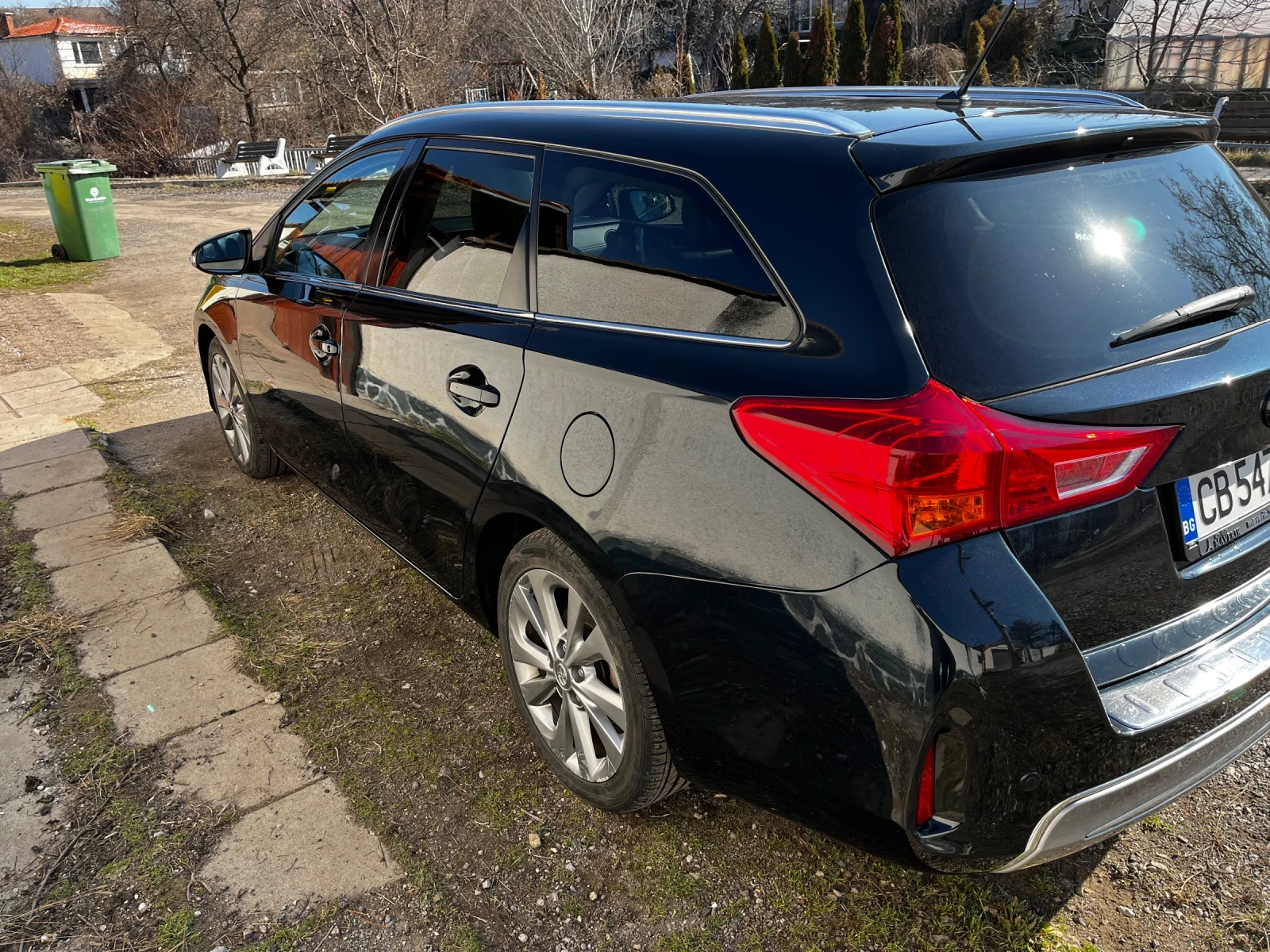 Toyota Auris Hybrid / Navi / Камера / Панорама - изображение 5