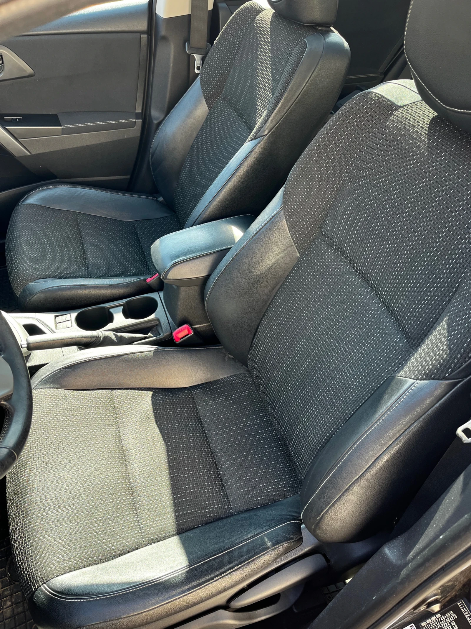Toyota Auris Hybrid / Navi / Камера / Панорама - изображение 7
