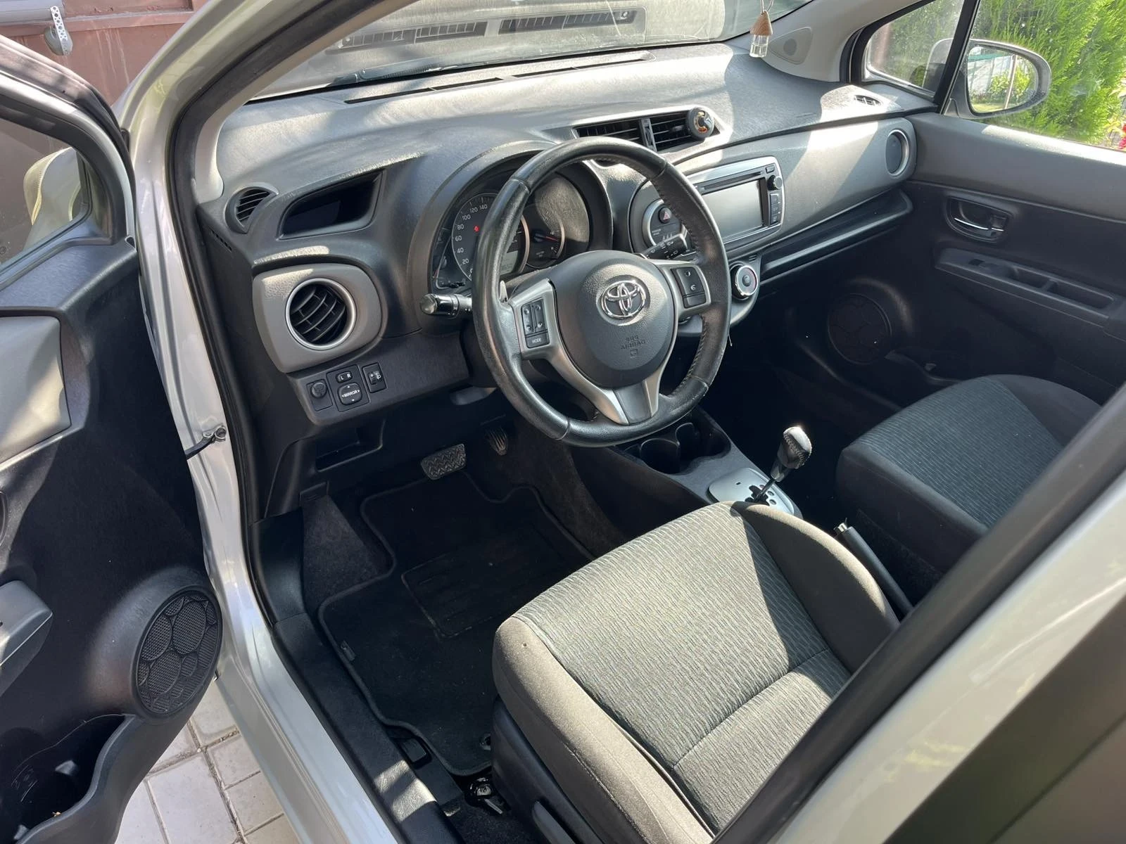 Toyota Yaris  - изображение 9