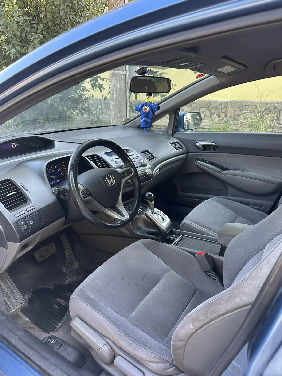 Honda Civic HYBRID - изображение 6
