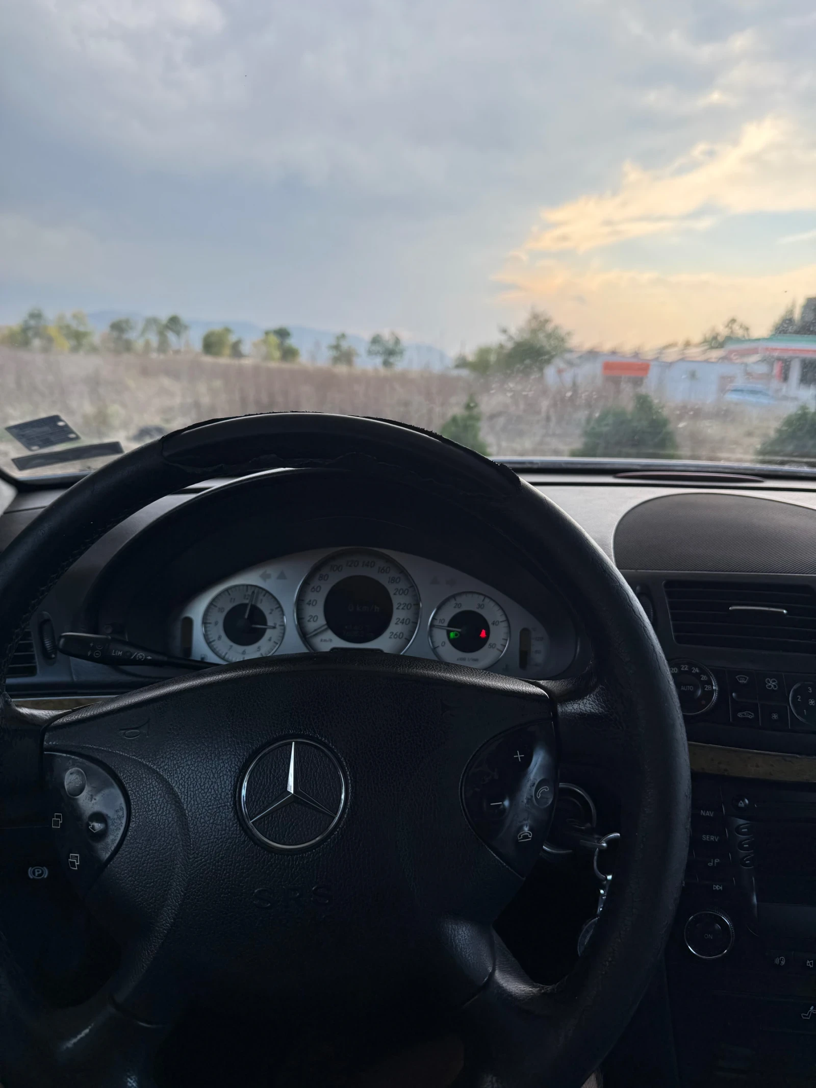 Mercedes-Benz E 220 | Mobile.bg — изображение 12