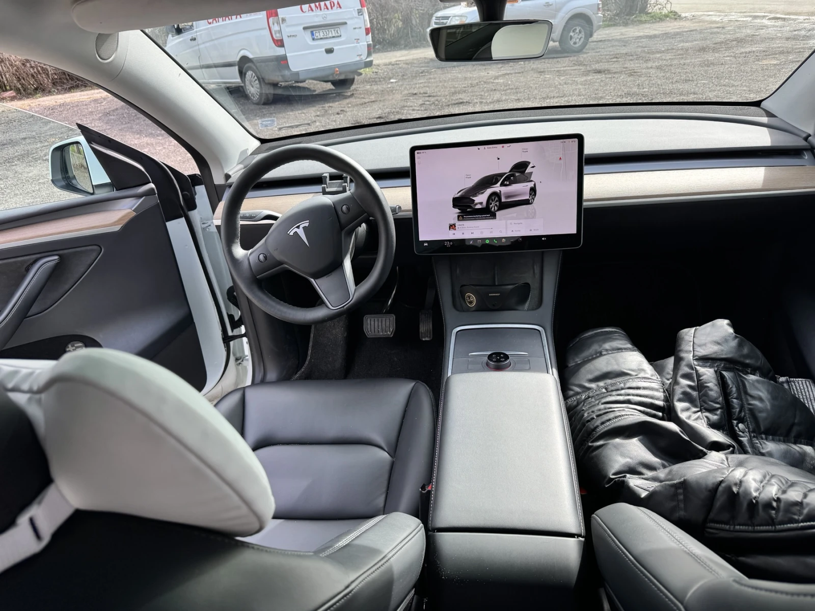 Tesla Model Y Long Range AWD Европейска, снимка 10 - Автомобили и джипове - 53760594