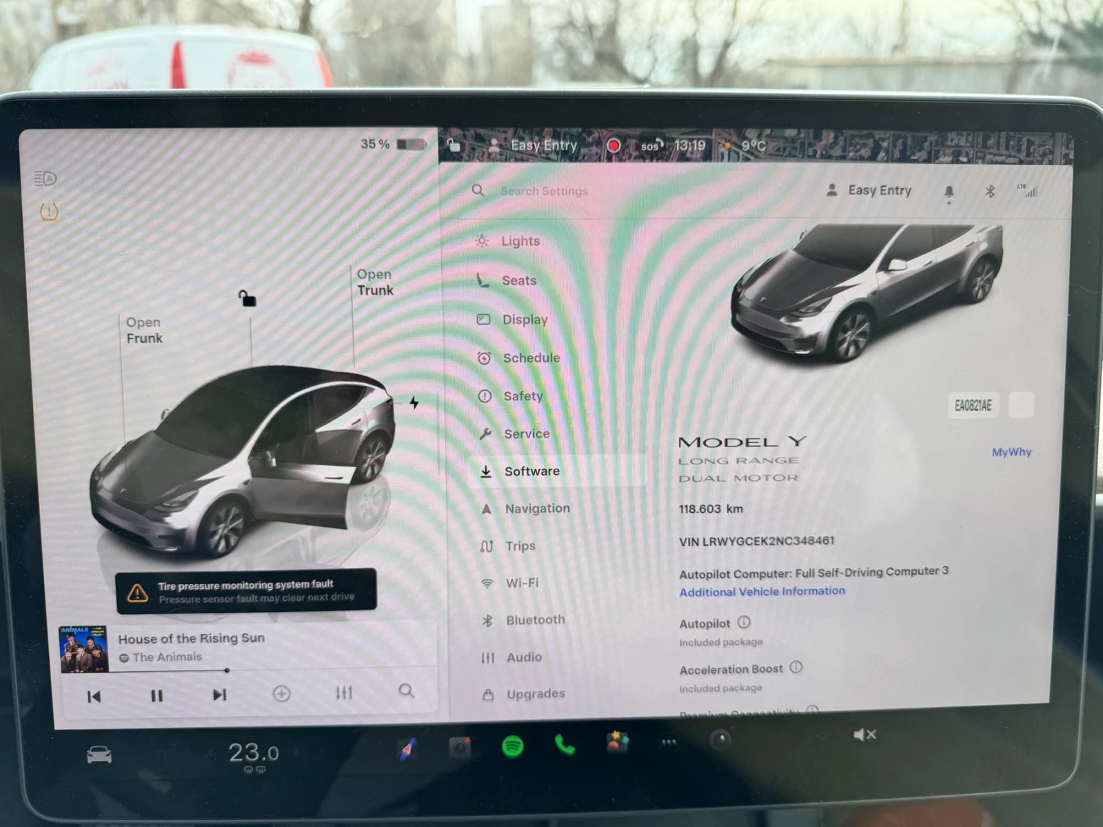 Tesla Model Y Long Range AWD Европейска, снимка 13 - Автомобили и джипове - 53760594
