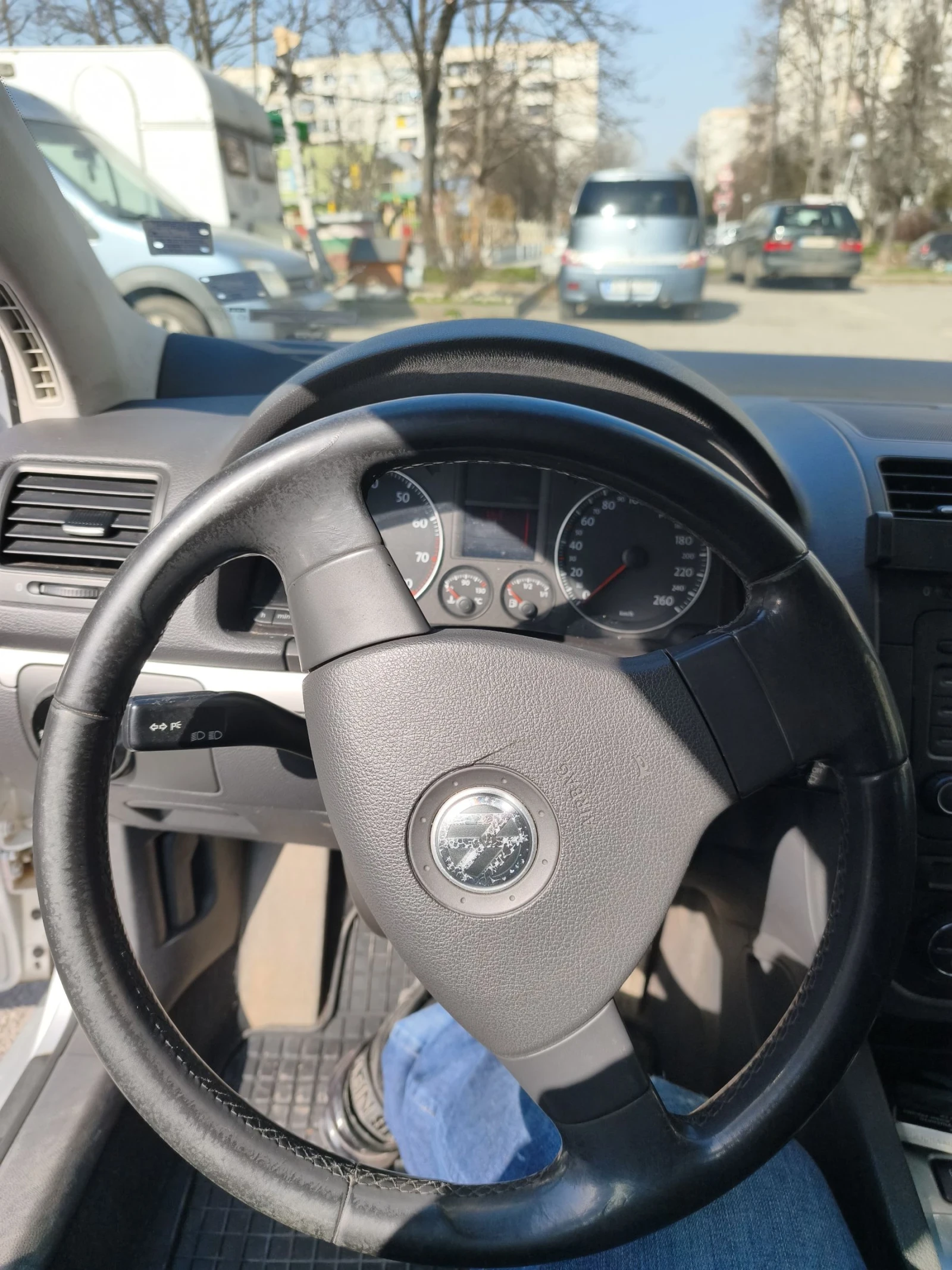 VW Golf 2.0, снимка 5 - Автомобили и джипове - 53708236