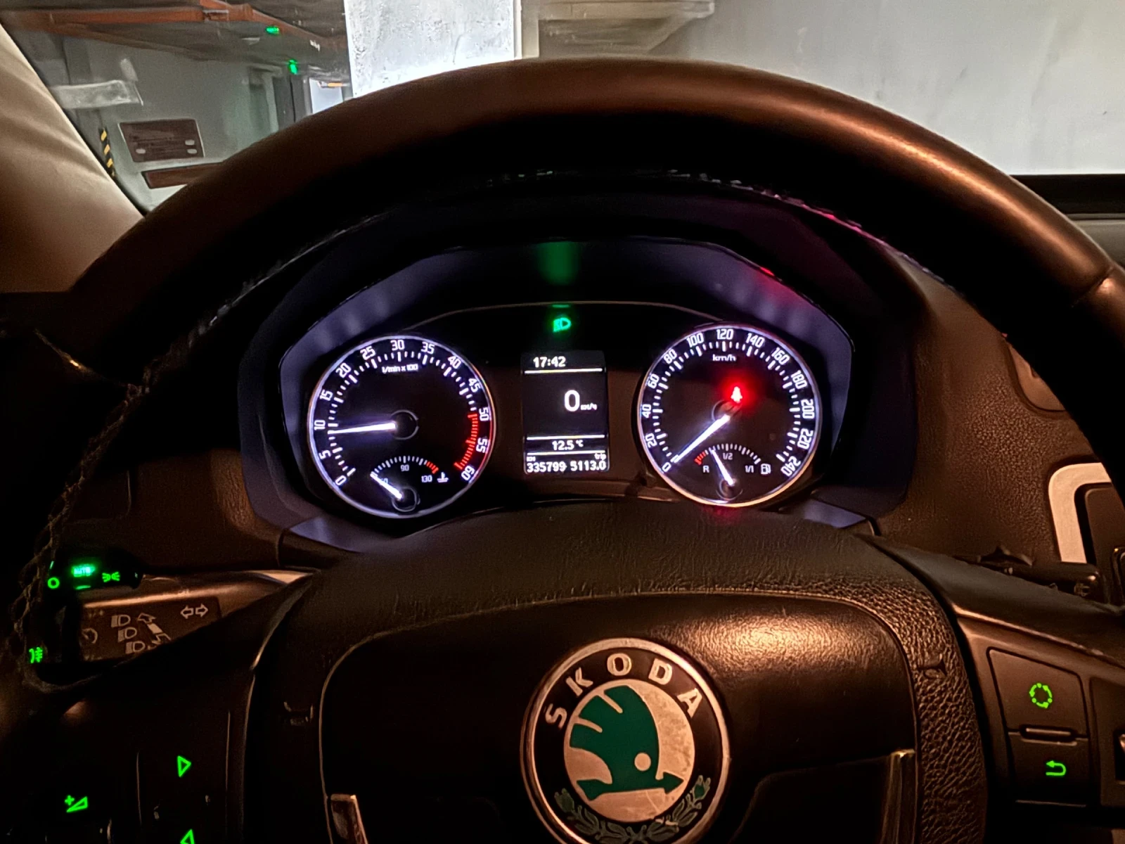 Skoda Octavia Scout 2.0 tdi, снимка 15 - Автомобили и джипове - 53840903