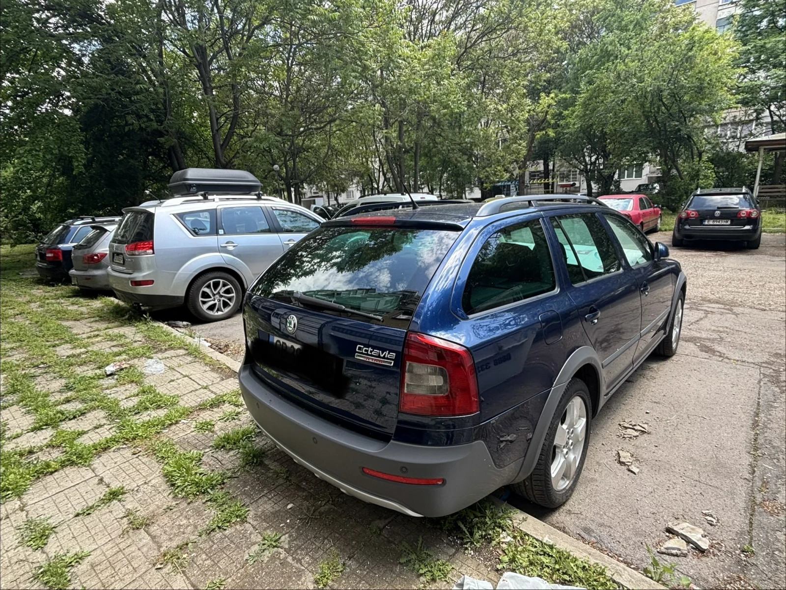 Skoda Octavia Scout 2.0 tdi, снимка 15 - Автомобили и джипове - 53930486