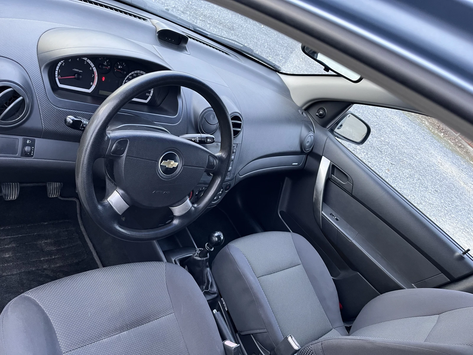 Chevrolet Aveo, снимка 6 - Автомобили и джипове - 53930236