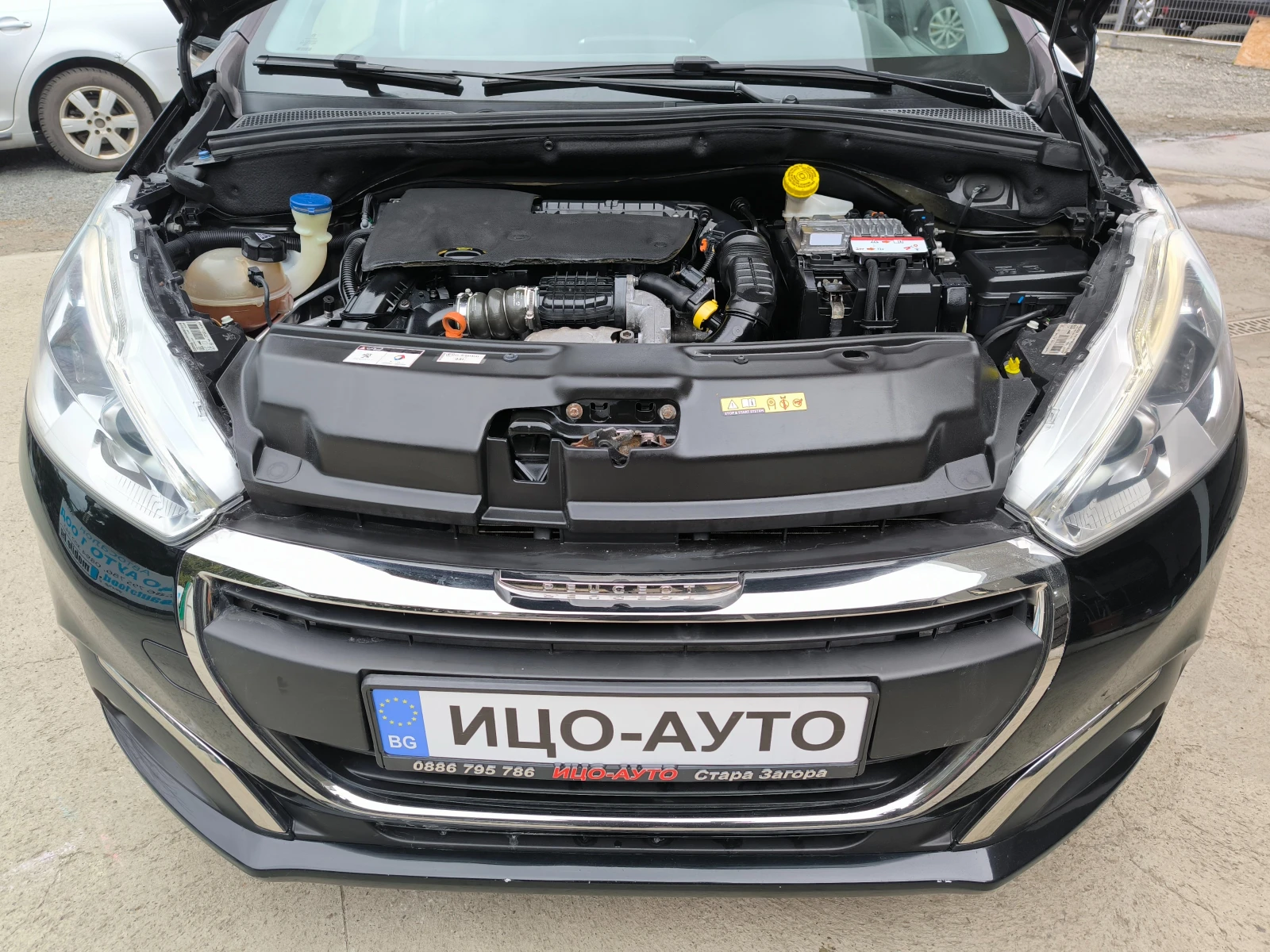 Peugeot 208 1, 6 HDi-90k.c.HABИ, LED, FACELiFT, EBPO 6B!, снимка 15 - Автомобили и джипове - 53936490