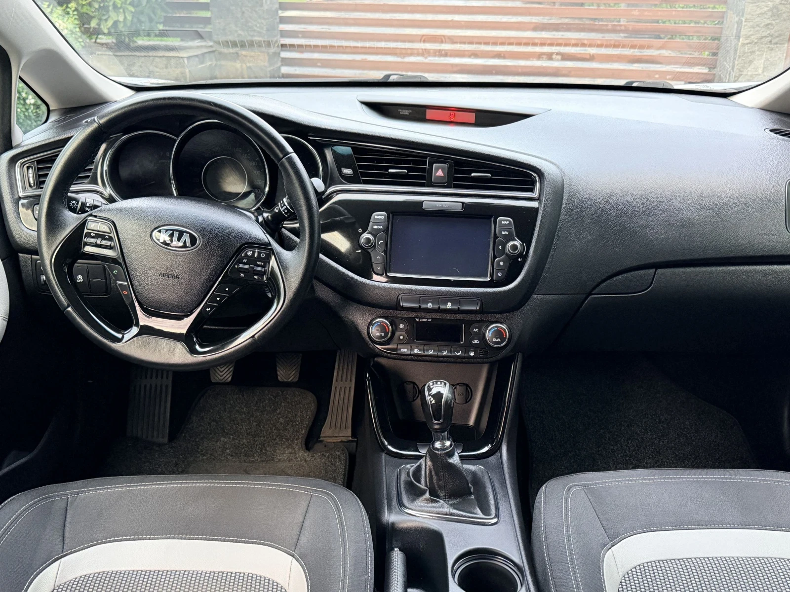 Kia Ceed, снимка 7 - Автомобили и джипове - 54480706