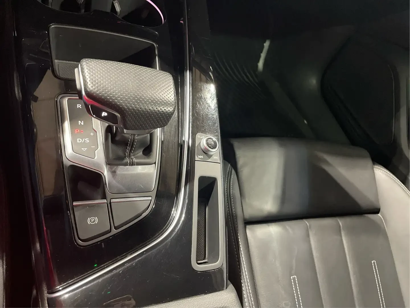 Audi A5 Progressiv 45 TFSI quattro, снимка 12 - Автомобили и джипове - 54554429