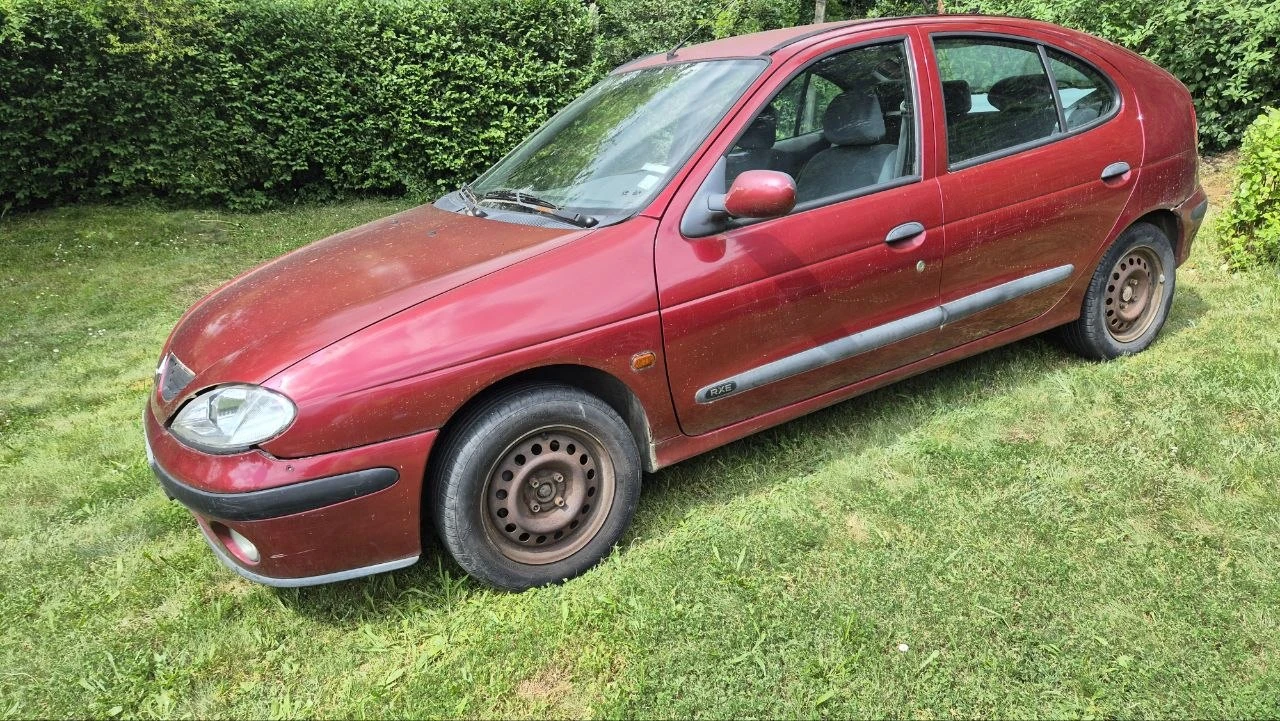 Renault Megane 1.4, снимка 3 - Автомобили и джипове - 54749904