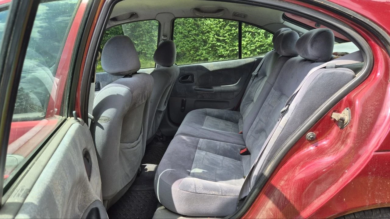 Renault Megane 1.4, снимка 6 - Автомобили и джипове - 54749904