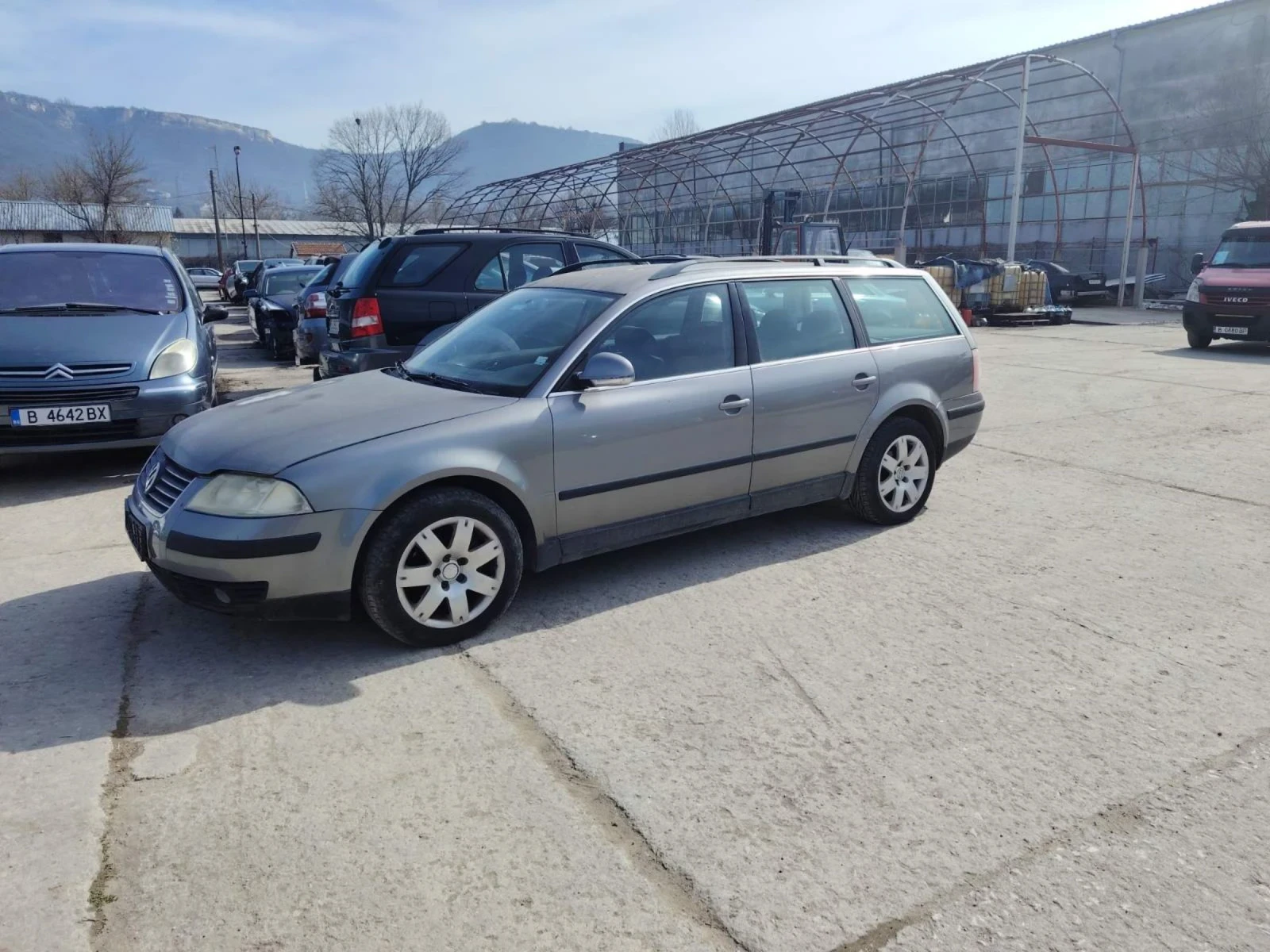 VW Passat 1.9TDI, снимка 3 - Автомобили и джипове - 54823551