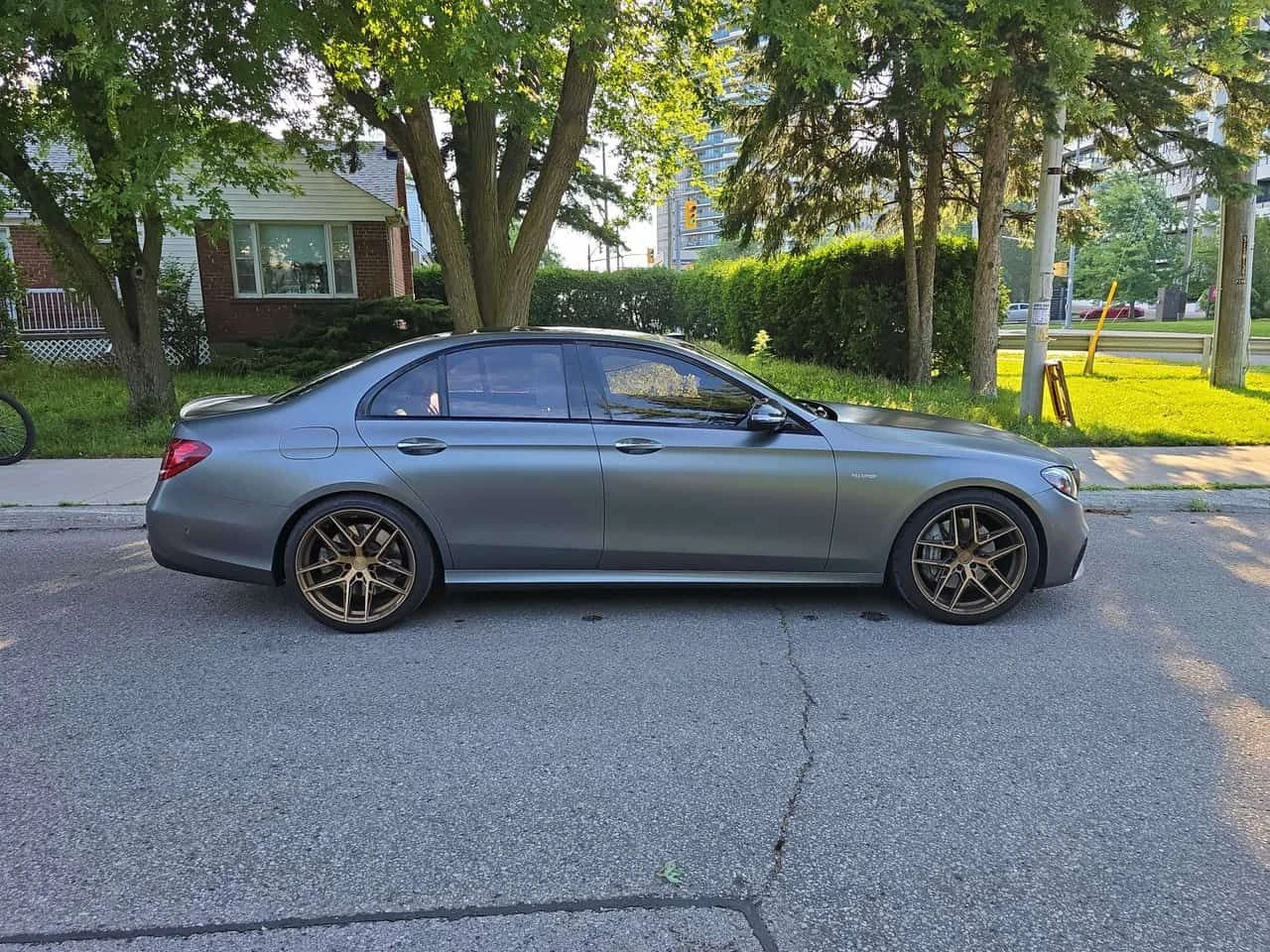 Mercedes-Benz E 43 AMG | BURMESTER | HUD | МАСАЖИ | DISTRONIC | , снимка 3 - Автомобили и джипове - 55183142