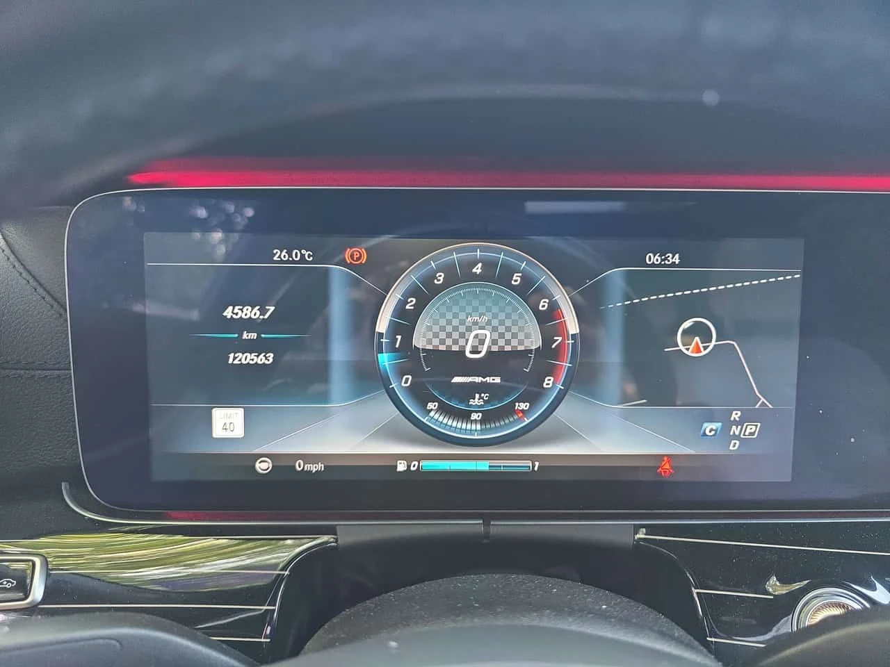 Mercedes-Benz E 43 AMG | BURMESTER | HUD | МАСАЖИ | DISTRONIC | , снимка 8 - Автомобили и джипове - 55183142