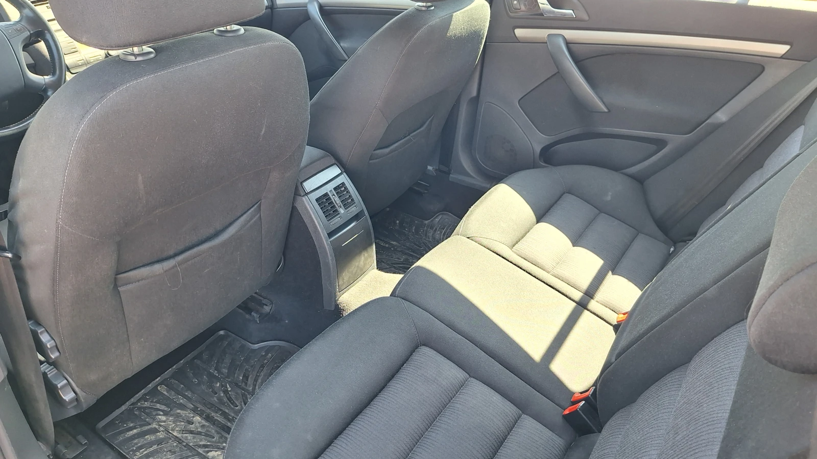Skoda Octavia Octavia 2 4х4, снимка 10 - Автомобили и джипове - 55544414