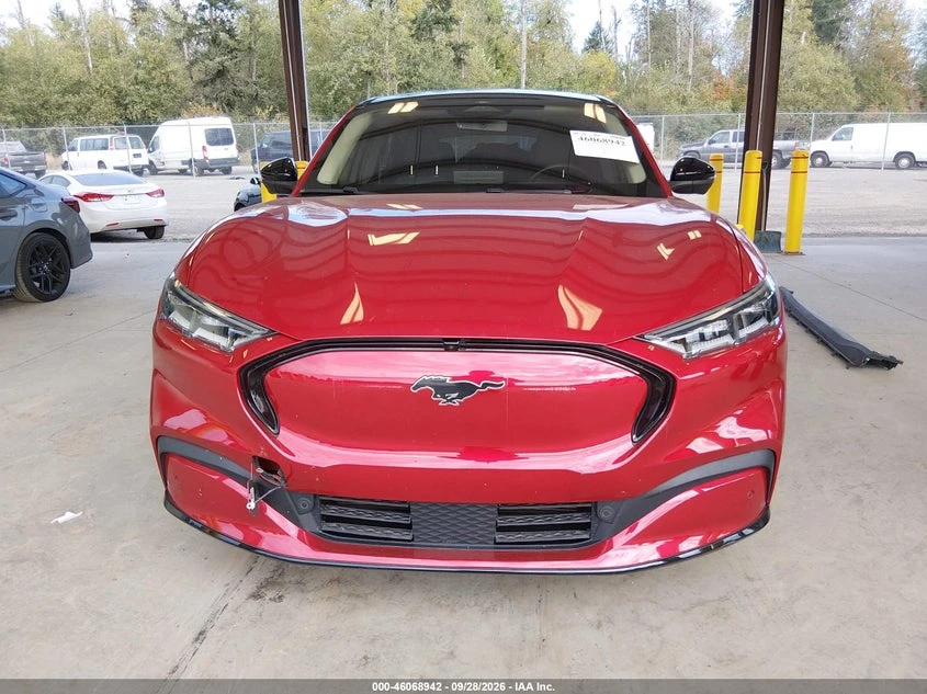 Ford Mustang Mach-E Premium, снимка 13 - Автомобили и джипове - 56320042