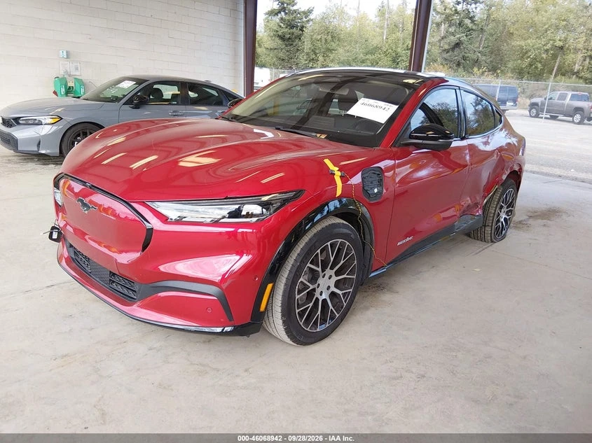Ford Mustang Mach-E Premium, снимка 2 - Автомобили и джипове - 56320042