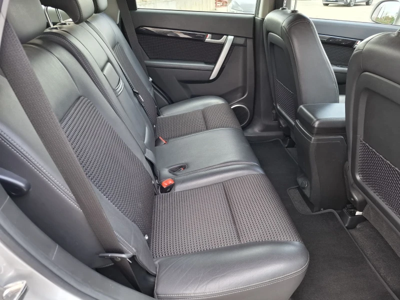 Chevrolet Captiva 2.2 CDTI  !!! 139 х км !!!, снимка 10 - Автомобили и джипове - 50962408