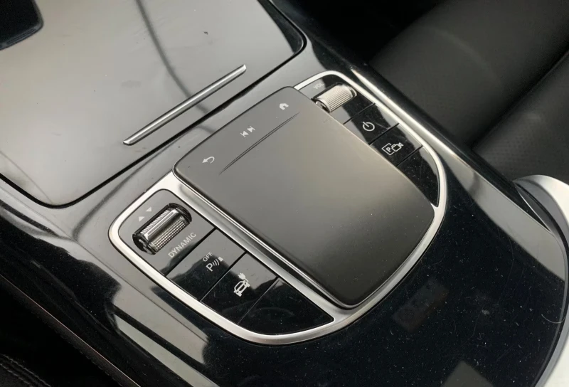 Mercedes-Benz EQC 400/ELECTRIC-ART/408HP/4M/360/WSCREEN/CPLAY/947f, снимка 11 - Автомобили и джипове - 52660064