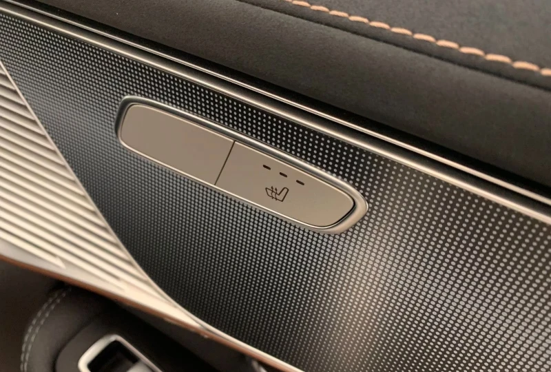 Mercedes-Benz EQC 400/ELECTRIC-ART/408HP/4M/360/WSCREEN/CPLAY/947f, снимка 13 - Автомобили и джипове - 52660064