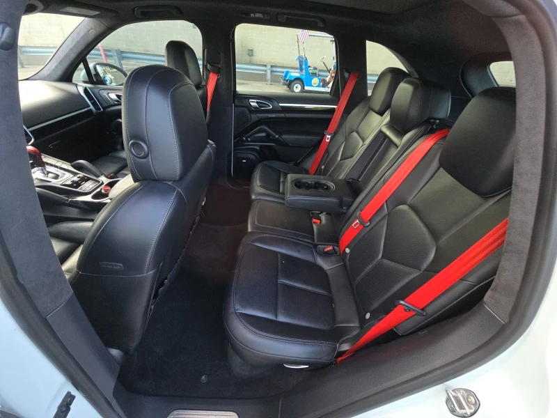 Porsche Cayenne GTS, снимка 13 - Автомобили и джипове - 53227566