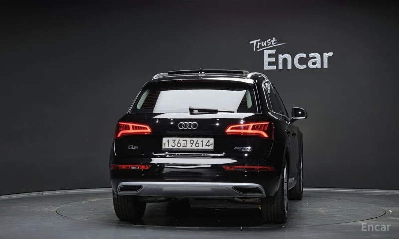 Audi Q5, снимка 4 - Автомобили и джипове - 53375351