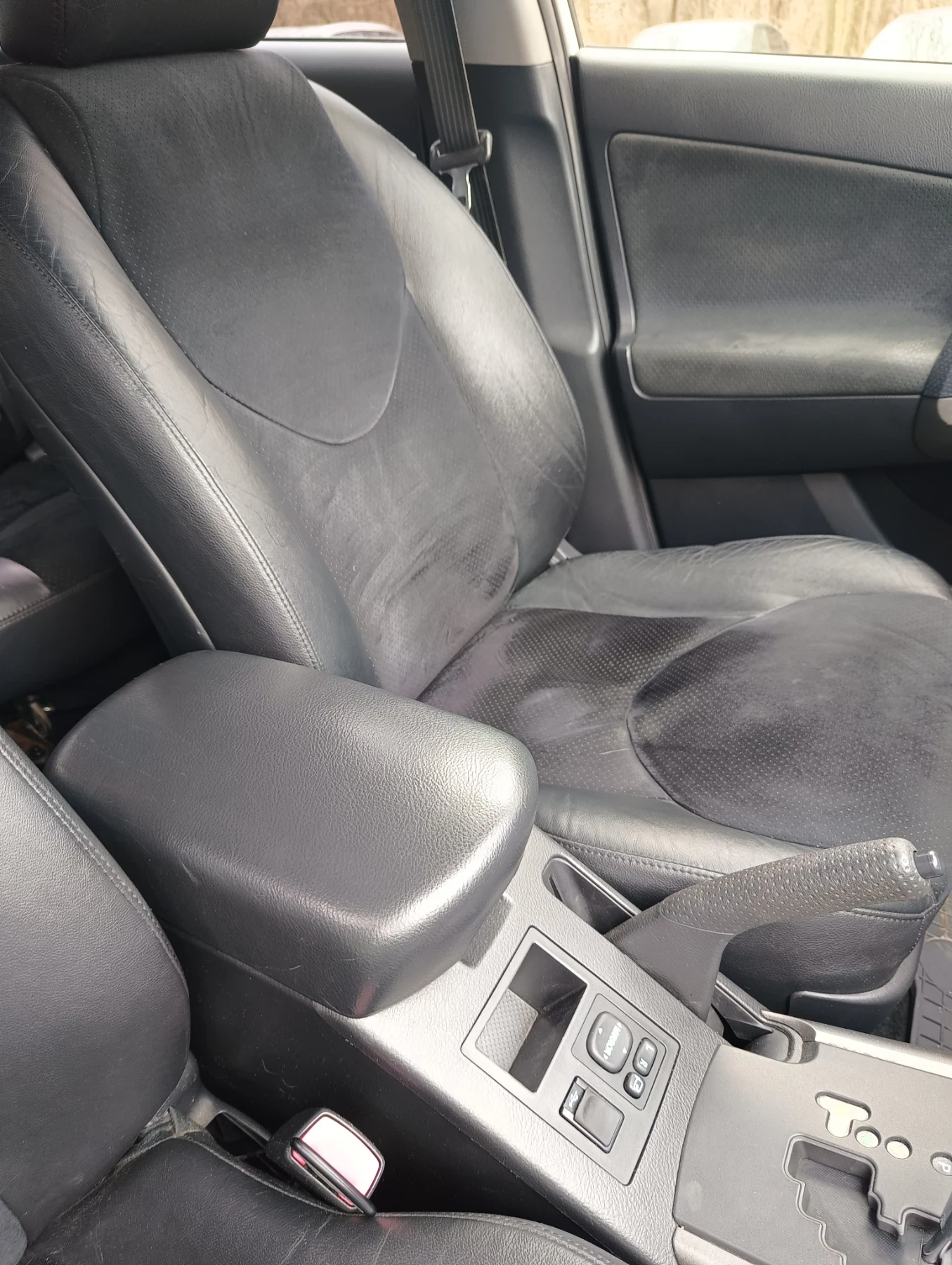Toyota Rav4  - изображение 10