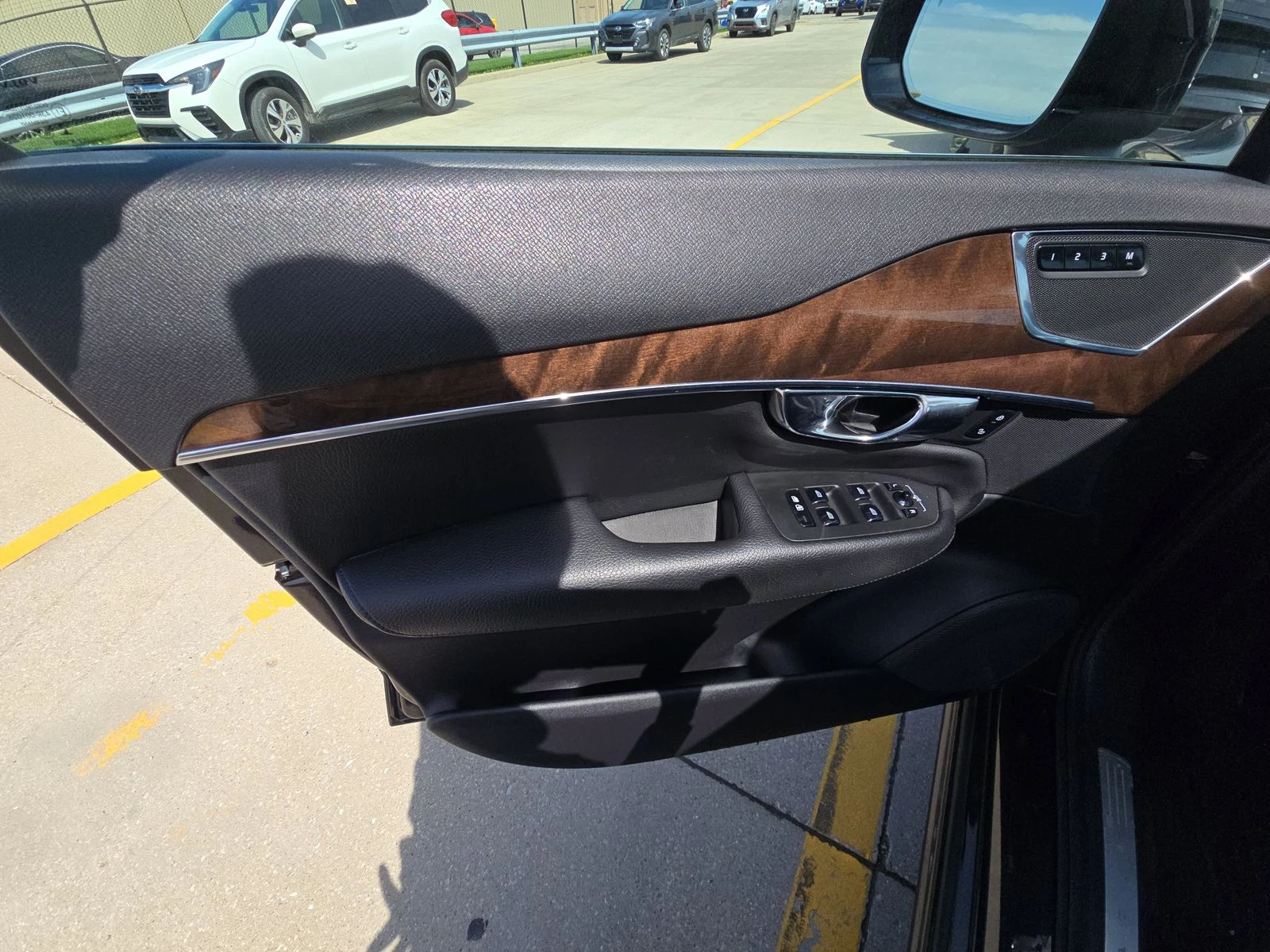 Volvo Xc90 T6 Momentum/PANO/KEYLESS/LANE ASSIS/ПОДГРЕВ/КАМЕРA - изображение 9