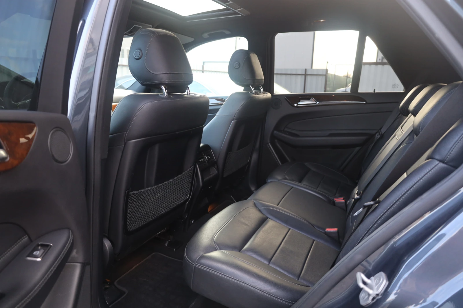 Mercedes-Benz GLE 350 d 4M AMG 360 HlK KeyGO ILS Schiebedach SzH #iCarbg - изображение 10