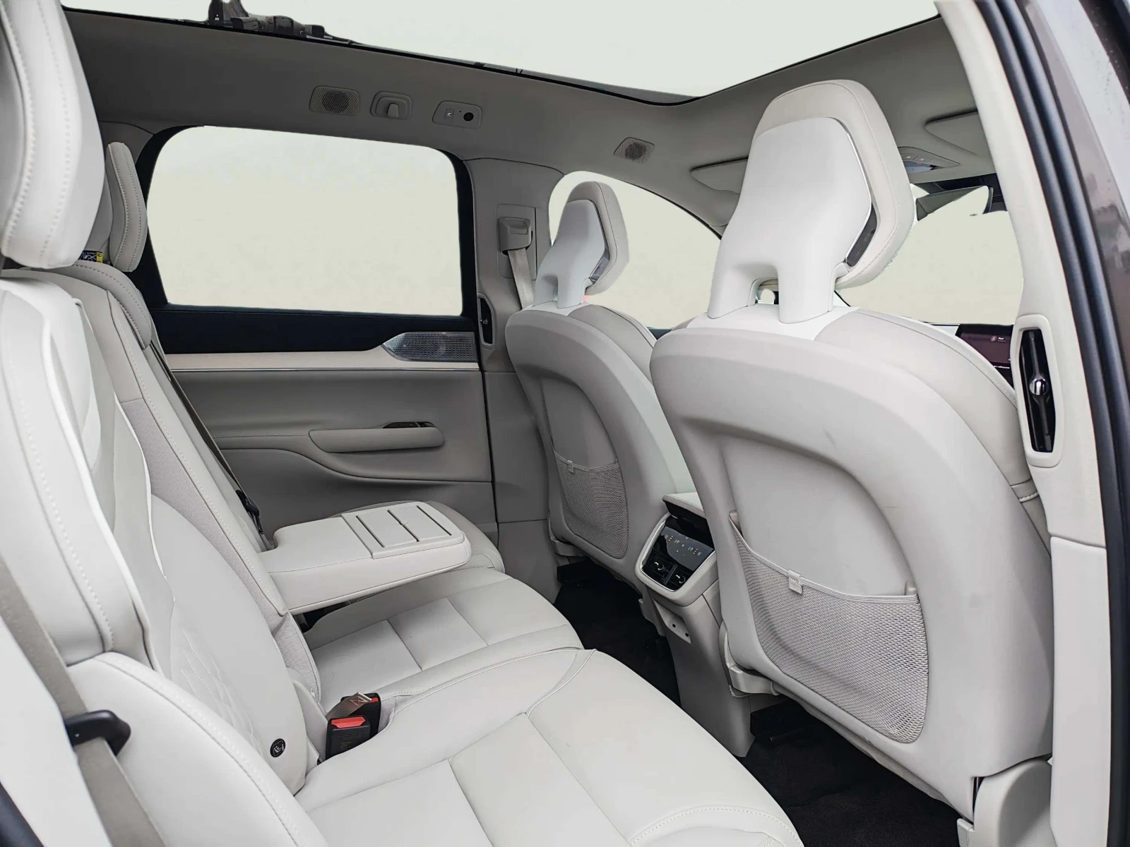 Volvo EX90 Electric motor, снимка 10 - Автомобили и джипове - 54108459