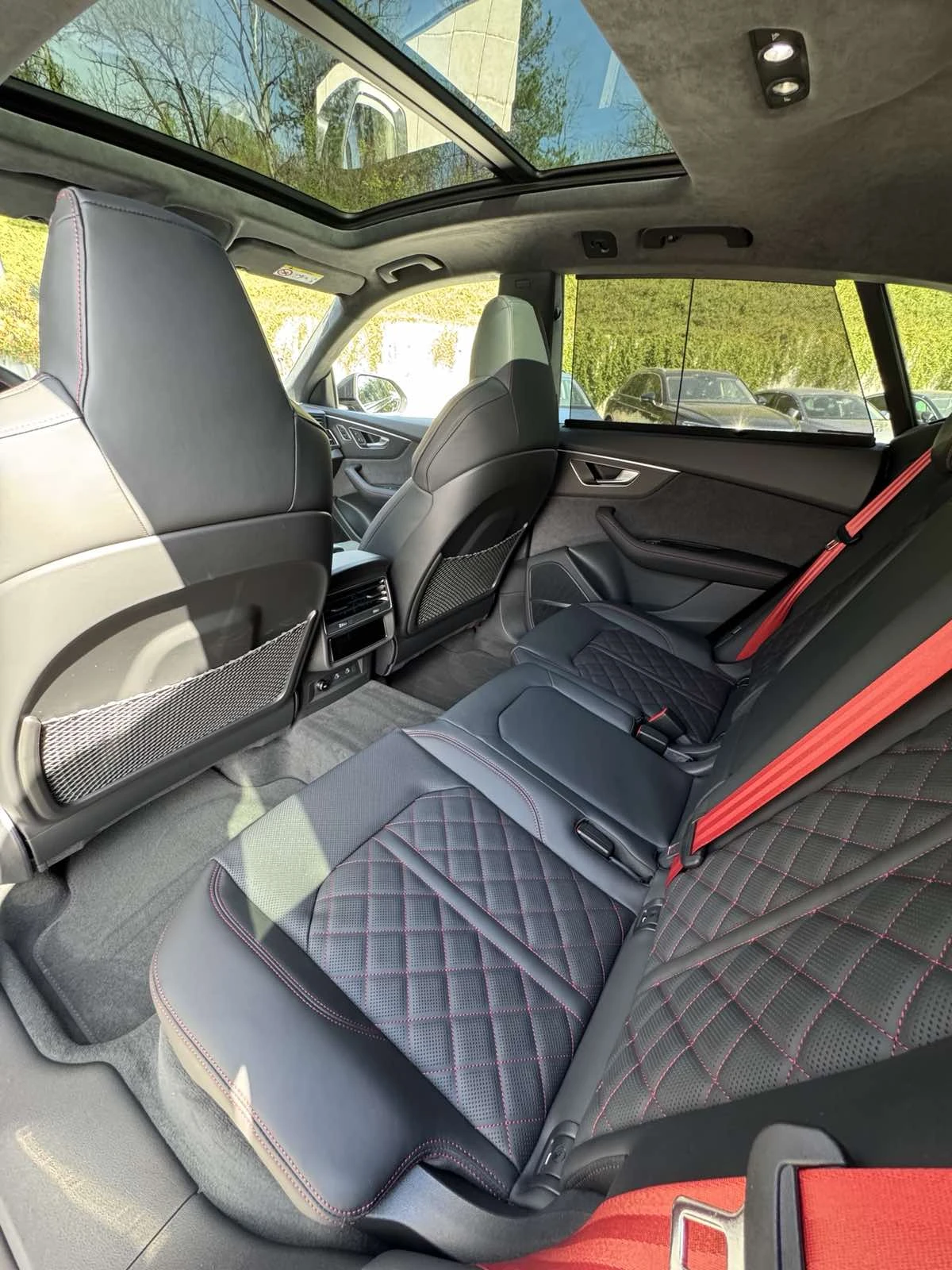 Audi Q8 S-Line, снимка 9 - Автомобили и джипове - 54258532