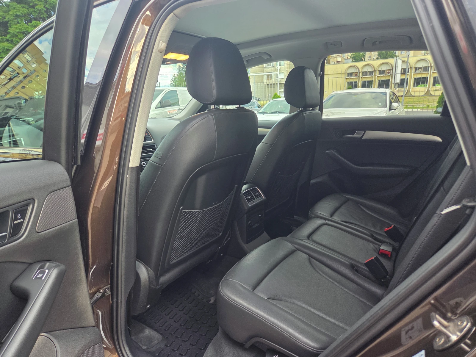 Audi Q5 2.0T/Quattro, снимка 16 - Автомобили и джипове - 54754171