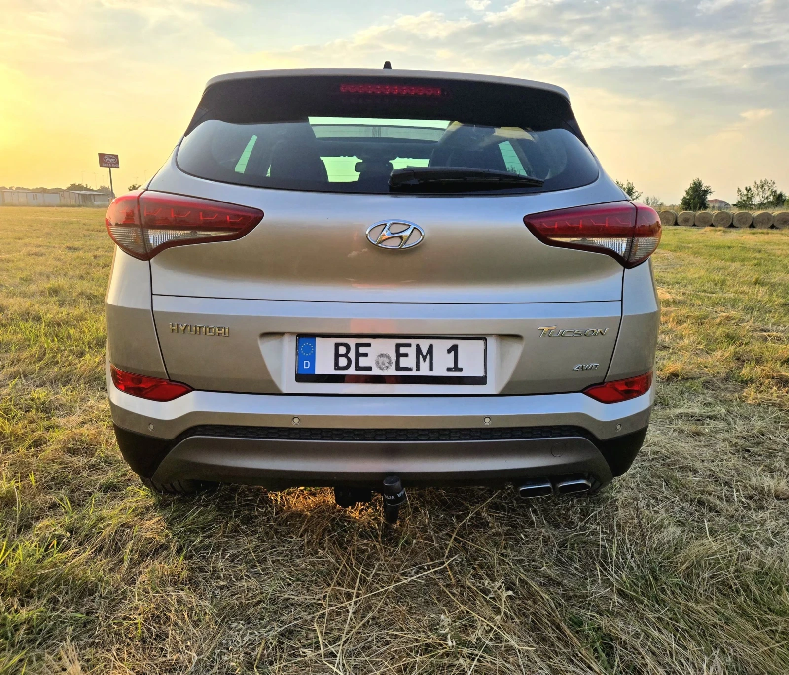 Hyundai Tucson 2.0 CRDI 136kc.4WD PANORAMA , снимка 4 - Автомобили и джипове - 54797325