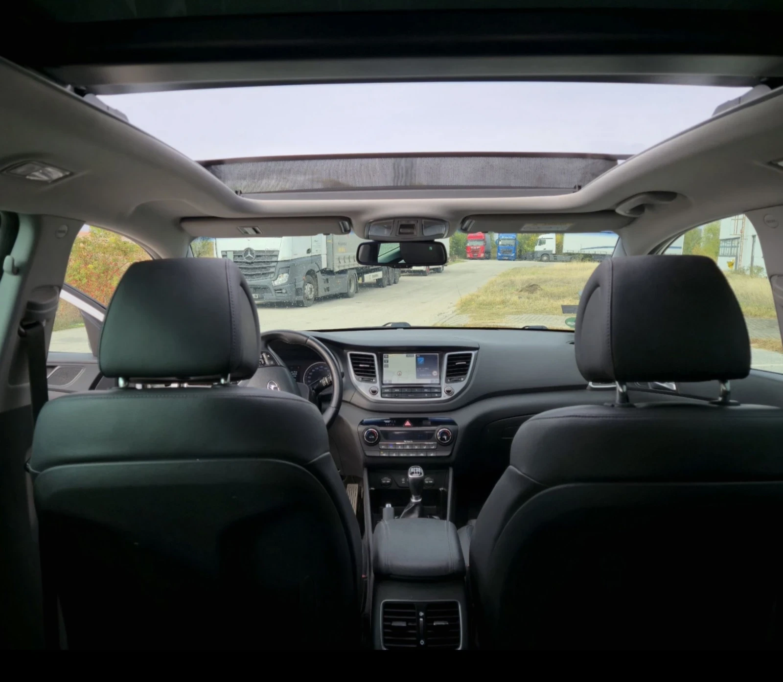 Hyundai Tucson 2.0 CRDI 136kc.4WD PANORAMA , снимка 11 - Автомобили и джипове - 54797325