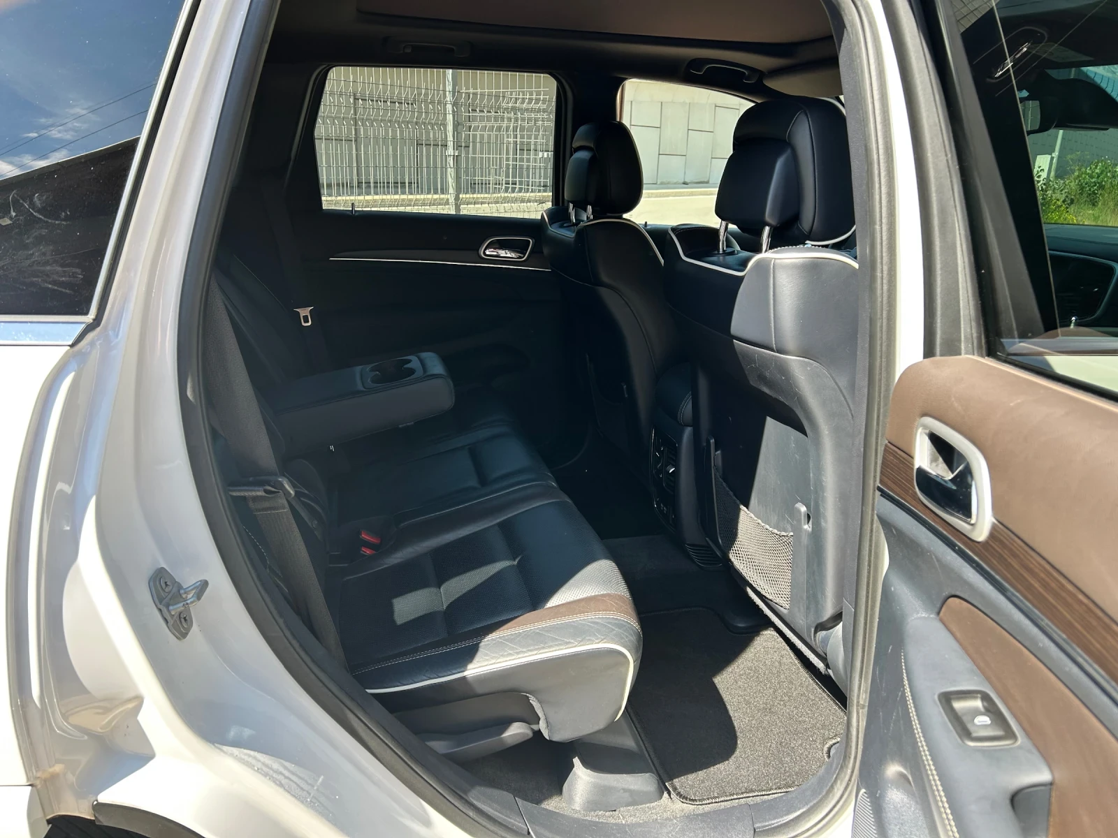 Jeep Grand cherokee 3.0CRD OVERLAND, снимка 17 - Автомобили и джипове - 54928587
