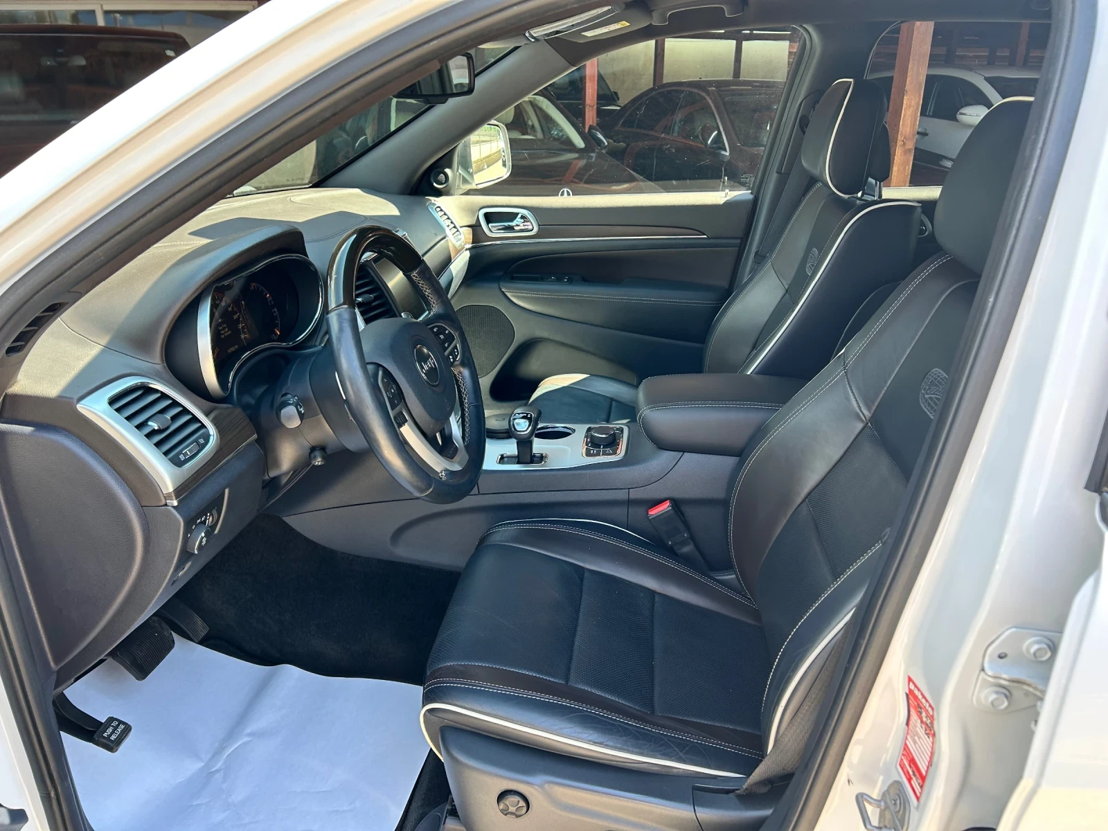 Jeep Grand cherokee 3.0CRD OVERLAND, снимка 7 - Автомобили и джипове - 54928587
