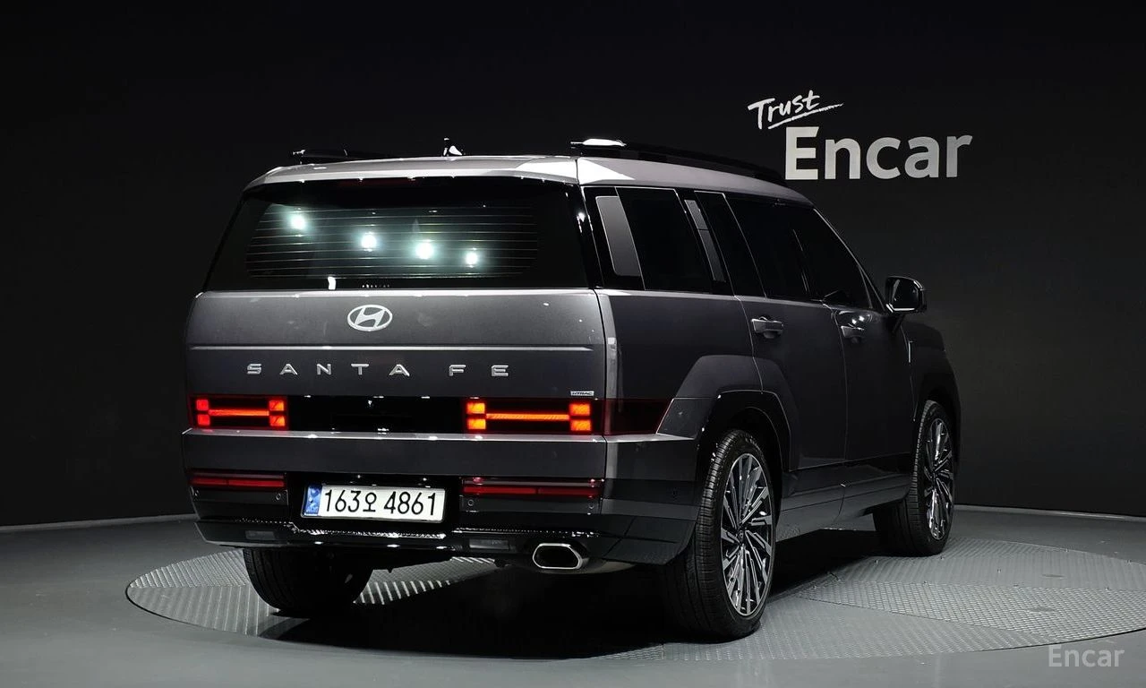 Hyundai Santa fe 2.5T* 4X4* CALLIGRAPHY* HEAD UP* БЕЗ ИНЦИДЕНТИ, снимка 3 - Автомобили и джипове - 55406688