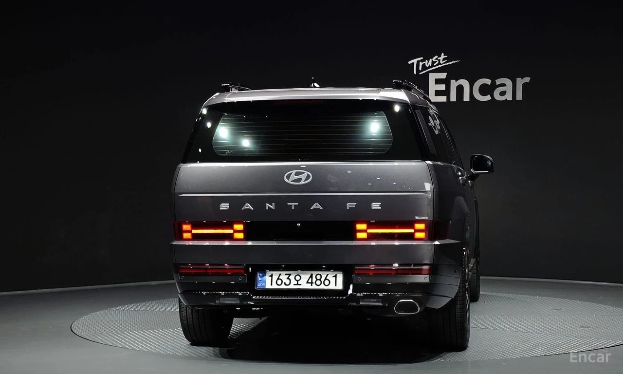 Hyundai Santa fe 2.5T* 4X4* CALLIGRAPHY* HEAD UP* БЕЗ ИНЦИДЕНТИ, снимка 4 - Автомобили и джипове - 55406688