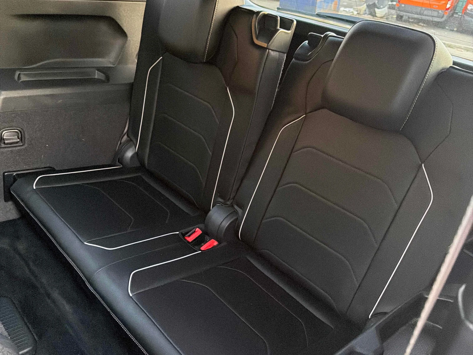 VW Tiguan * Highline R Line * CARFAX * БЕЗ ПЪРВОНАЧАЛНА ВНОС, снимка 11 - Автомобили и джипове - 55838158