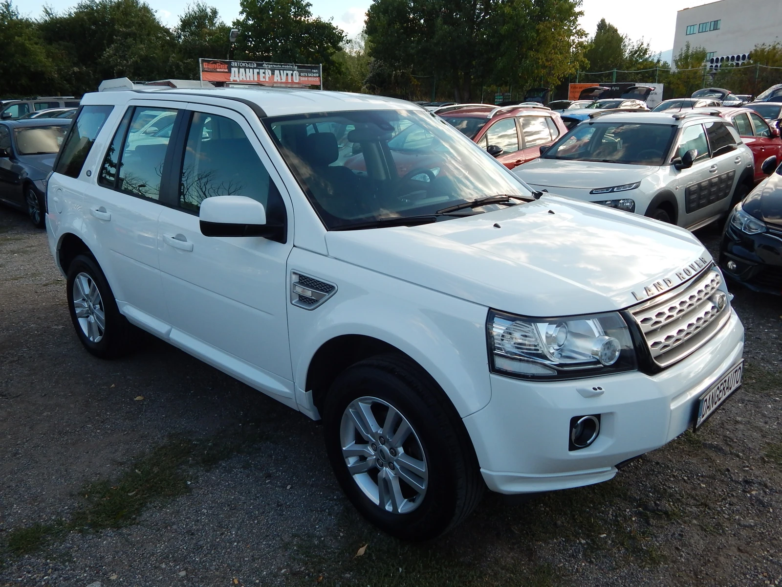 Land Rover Freelander 2.2D* АВТОМАТИК* , снимка 3 - Автомобили и джипове - 56066022