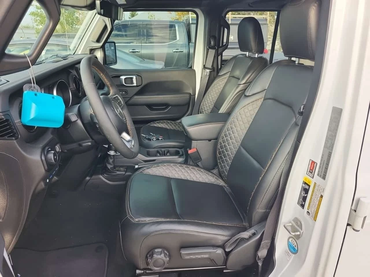 Jeep Wrangler * 4 Door 4x4 High Altitude * REMOTE START * ПОДГРЕ, снимка 7 - Автомобили и джипове - 56327801