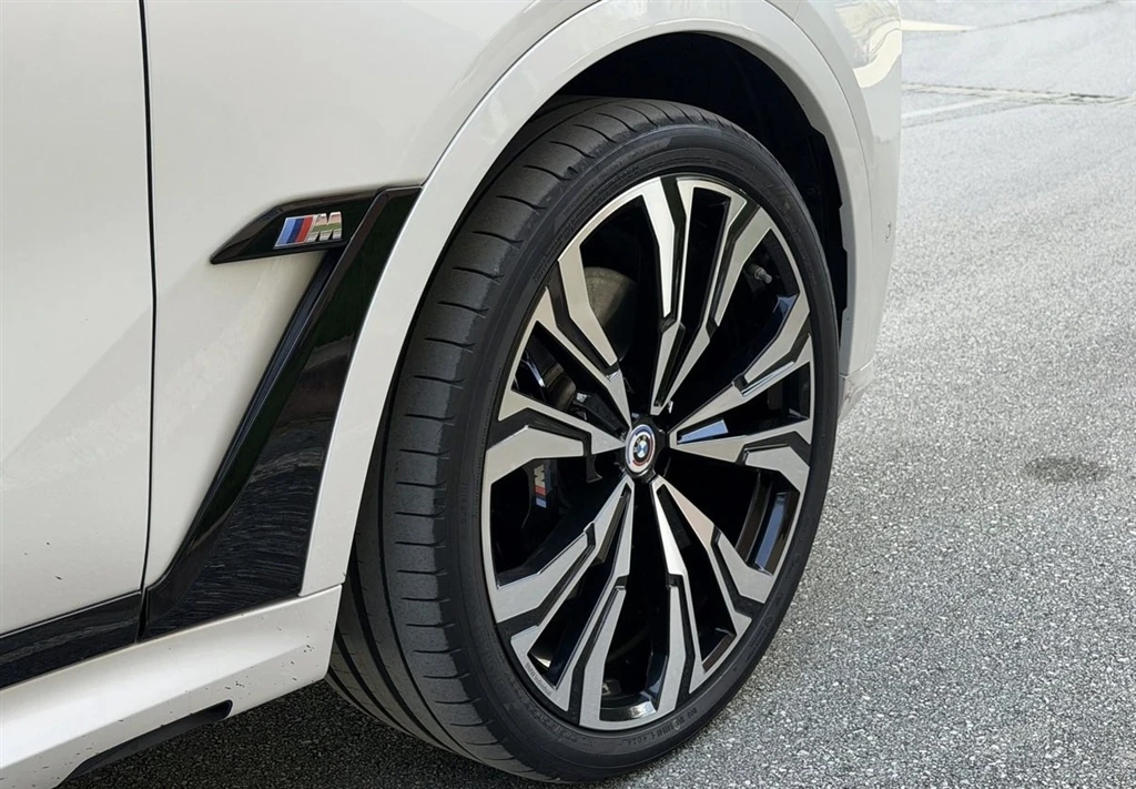BMW X7 M60i xDrive, снимка 4 - Автомобили и джипове - 56329917