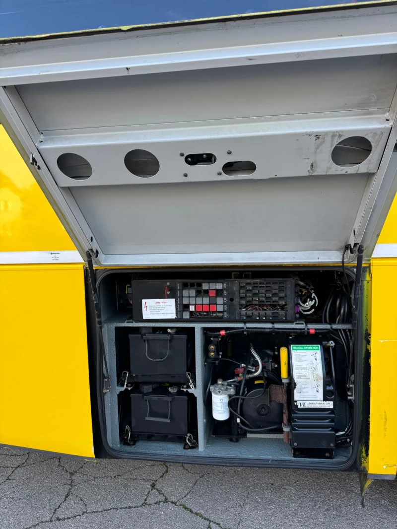 Mercedes-Benz Intouro ME H KLIMA 64 седящи и 23 прав., снимка 13 - Бусове и автобуси - 52472218