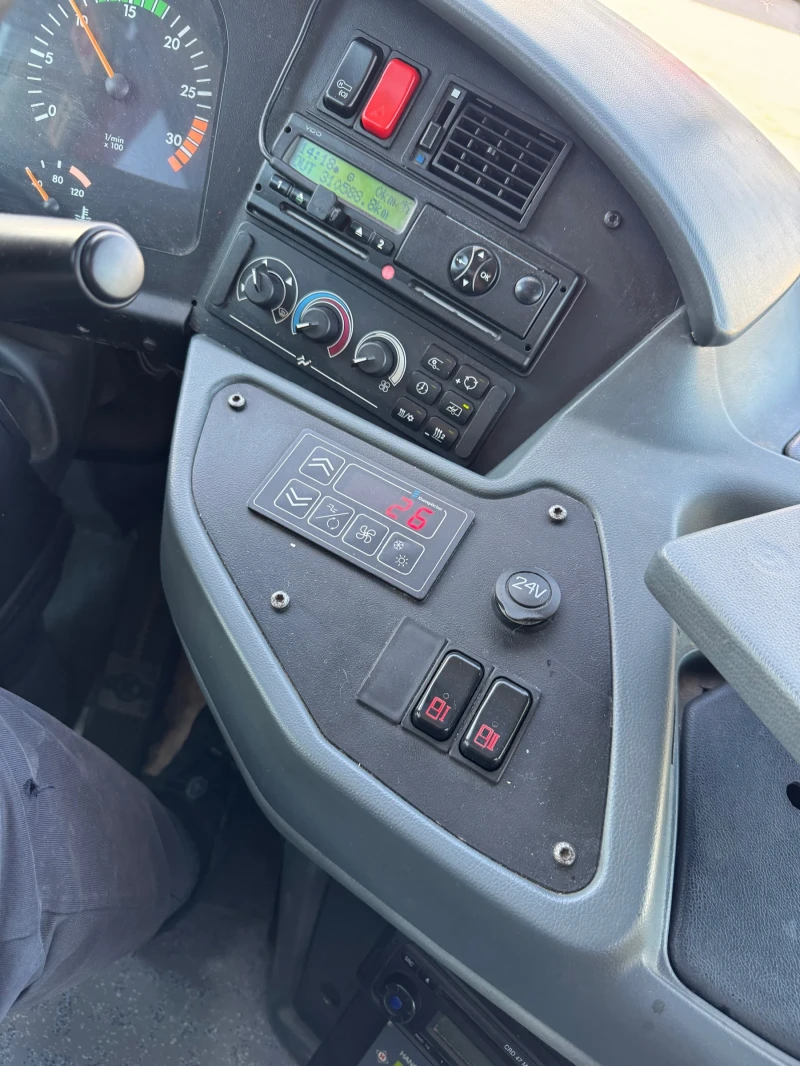 Mercedes-Benz Intouro ME H KLIMA 64 седящи и 23 прав., снимка 6 - Бусове и автобуси - 52472218